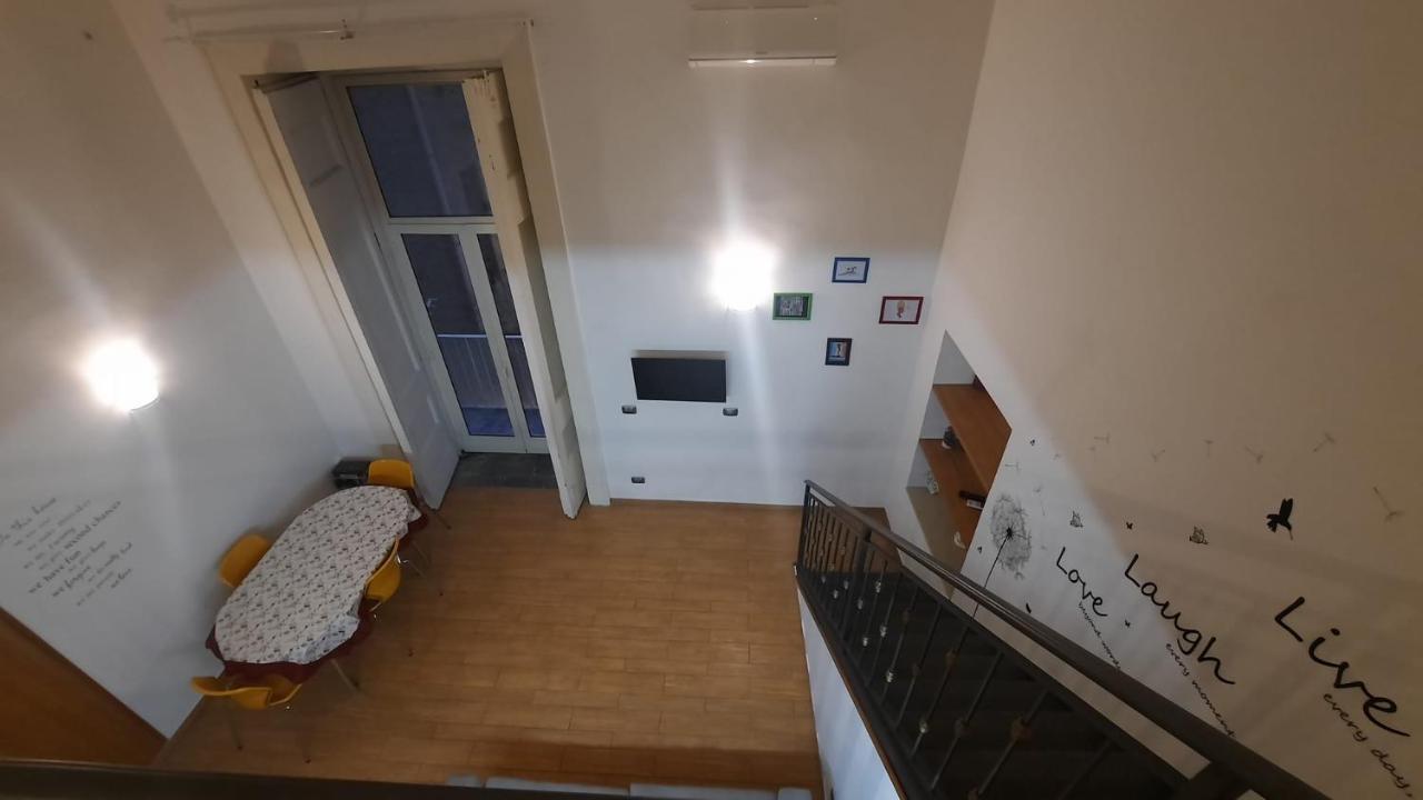 White Home Quartieri Spagnoli เนเปิลส์ ภายนอก รูปภาพ