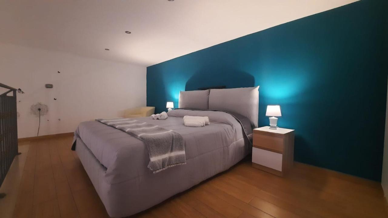 White Home Quartieri Spagnoli เนเปิลส์ ภายนอก รูปภาพ