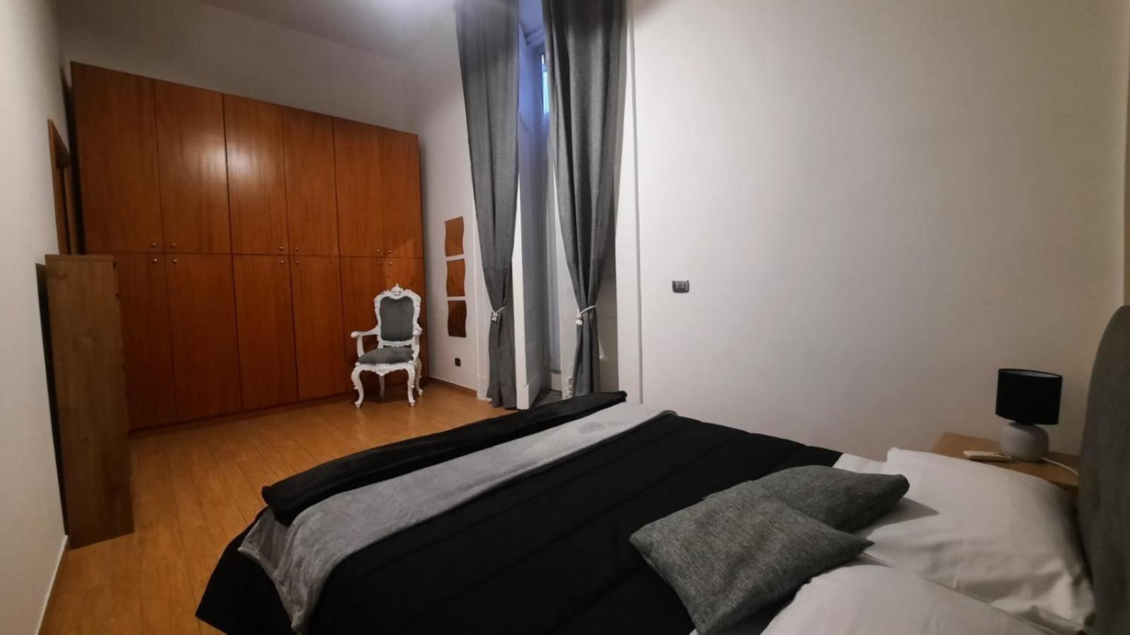 White Home Quartieri Spagnoli เนเปิลส์ ภายนอก รูปภาพ
