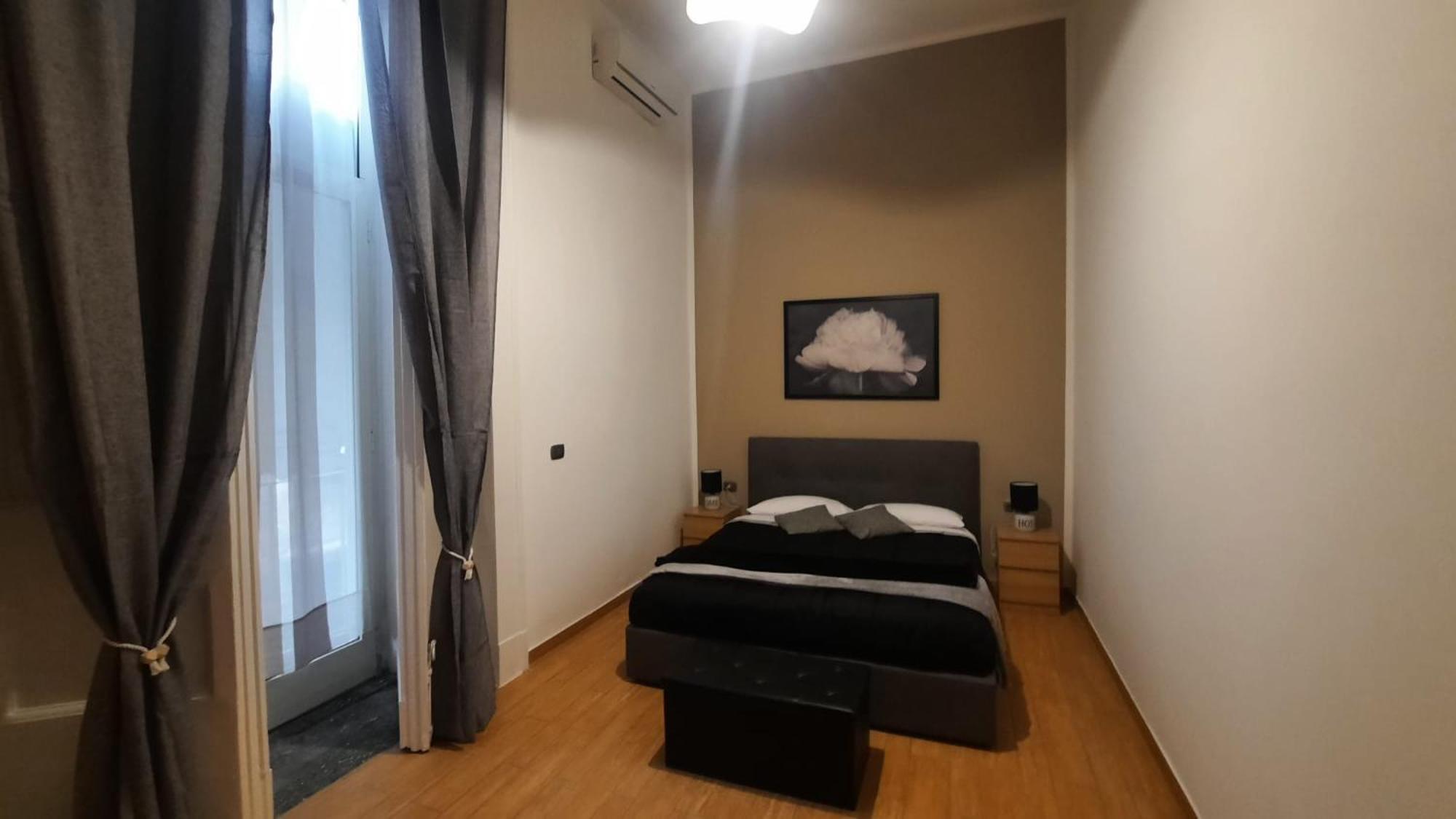 White Home Quartieri Spagnoli เนเปิลส์ ภายนอก รูปภาพ