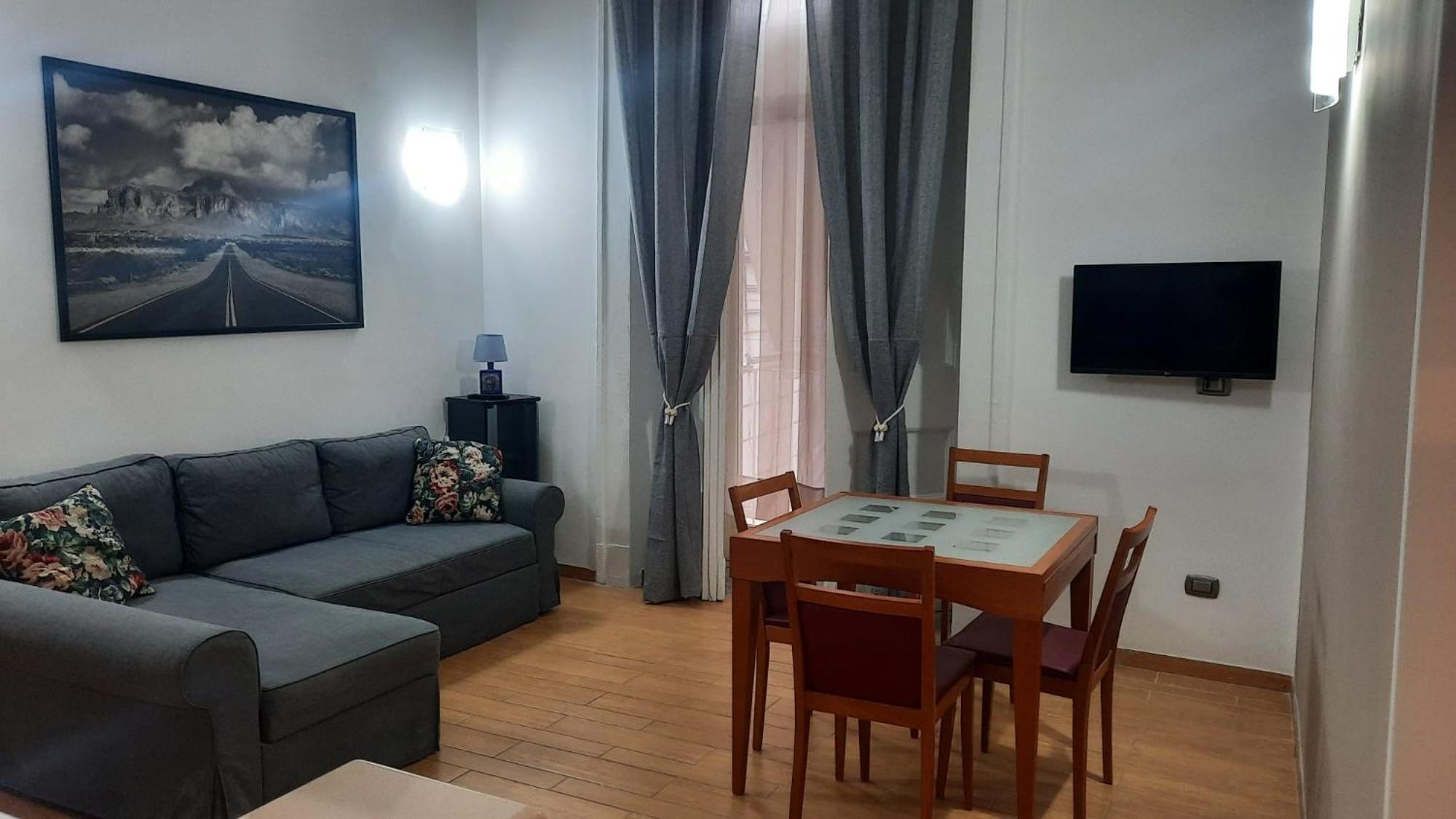 White Home Quartieri Spagnoli เนเปิลส์ ภายนอก รูปภาพ