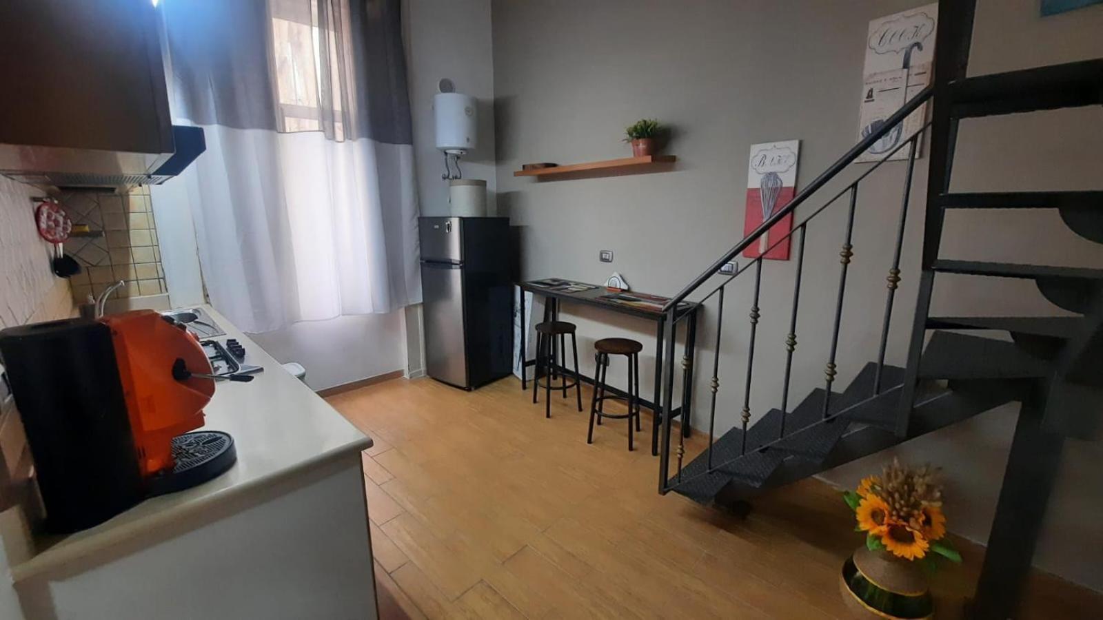 White Home Quartieri Spagnoli เนเปิลส์ ภายนอก รูปภาพ